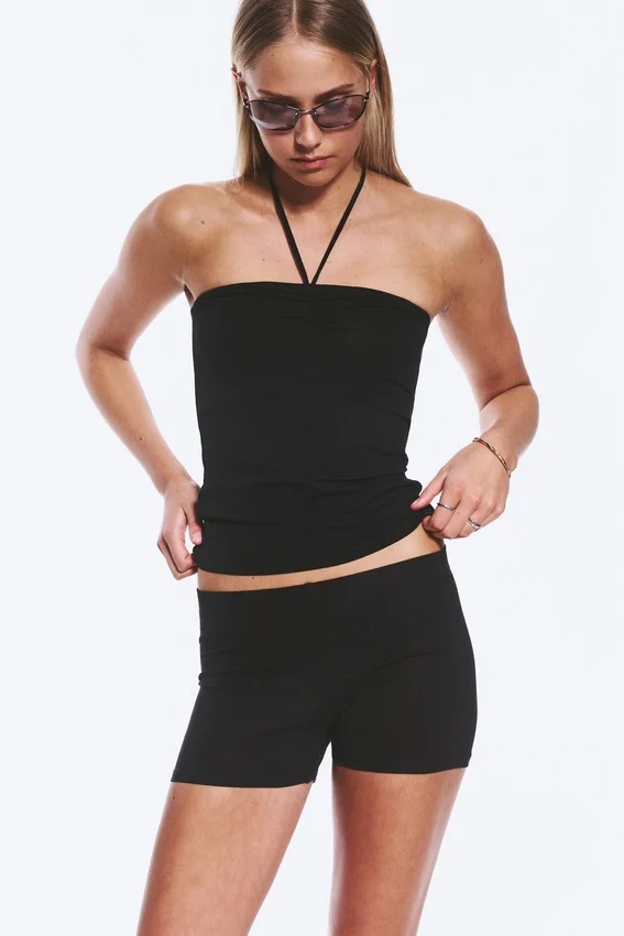 Pantalones cortos de jersey de talle bajo – Negro Pantalones cortos de jersey de talle bajo – Negro