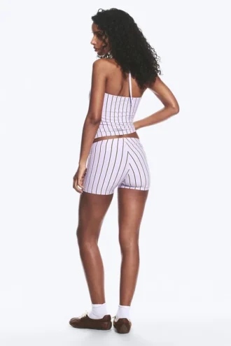 Pantalones cortos de jersey de talle bajo – Rayas moradas