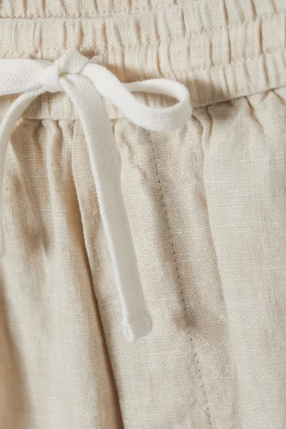 Pantalones cortos de lino de corte holgado con cordón – Crudo Pantalones cortos de lino de corte holgado con cordón – Crudo