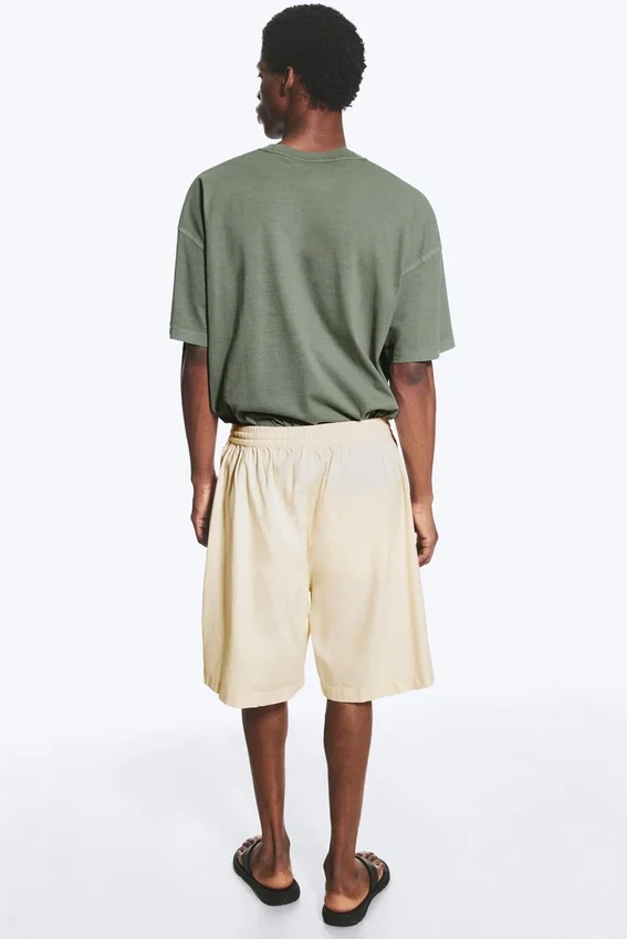 Pantalones cortos de mezcla de lino – Beige claro Pantalones cortos de mezcla de lino – Beige claro