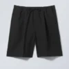 Pantalones cortos de sarga de corte holgado con cordón – Negro Pantalones cortos de sarga de corte holgado con cordón – Negro