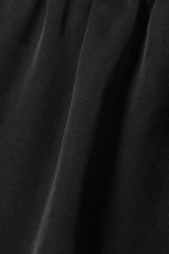 Pantalones cortos de satén con encaje – Negro
