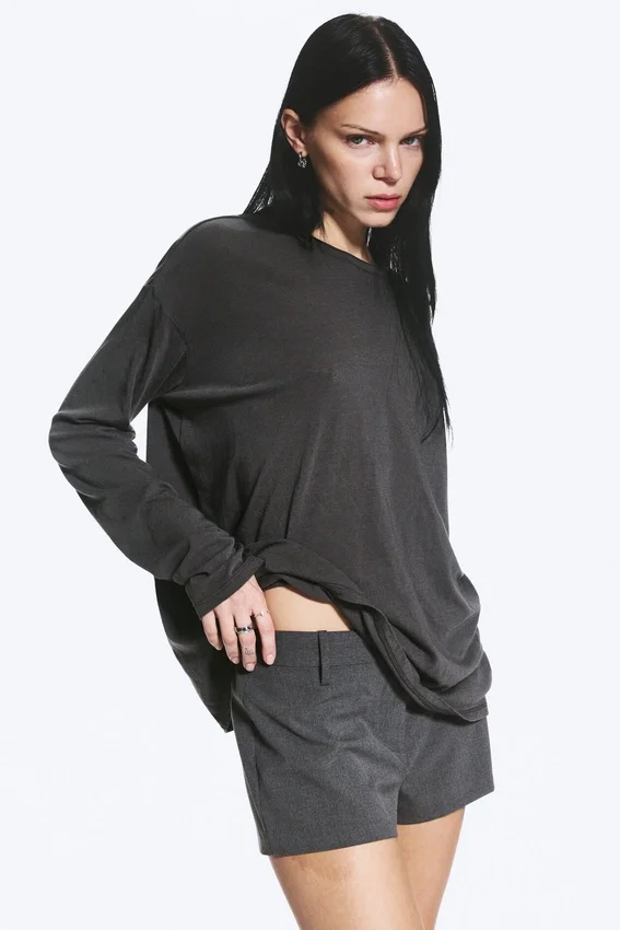 Pantalones cortos de traje de cintura baja – Gris oscuro jaspeado Pantalones cortos de traje de cintura baja – Gris oscuro jaspeado