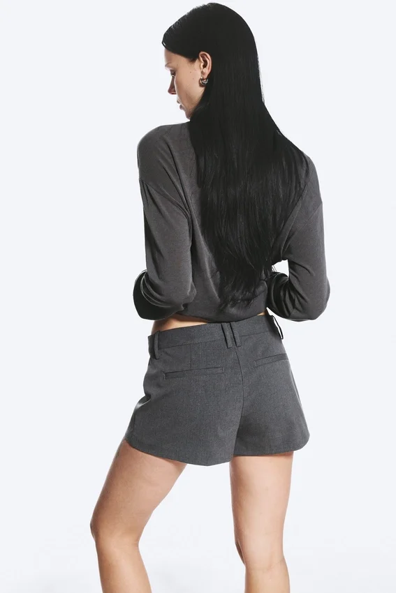 Pantalones cortos de traje de cintura baja – Gris oscuro jaspeado Pantalones cortos de traje de cintura baja – Gris oscuro jaspeado