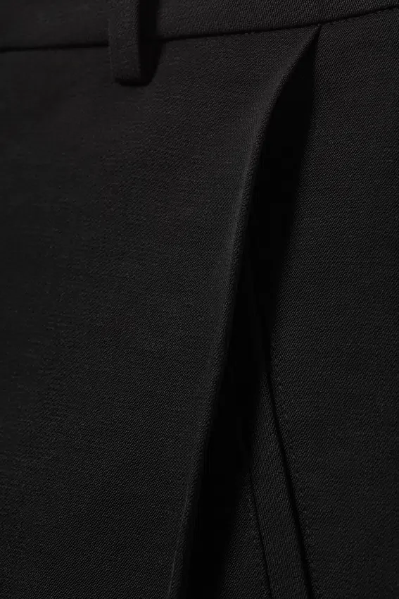 Pantalones cortos de traje de mezcla de lino de talle bajo – Negro Pantalones cortos de traje de mezcla de lino de talle bajo – Negro