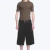 Pantalones cortos de traje de talle bajo y corte holgado – Negro Pantalones cortos de traje de talle bajo y corte holgado – Negro