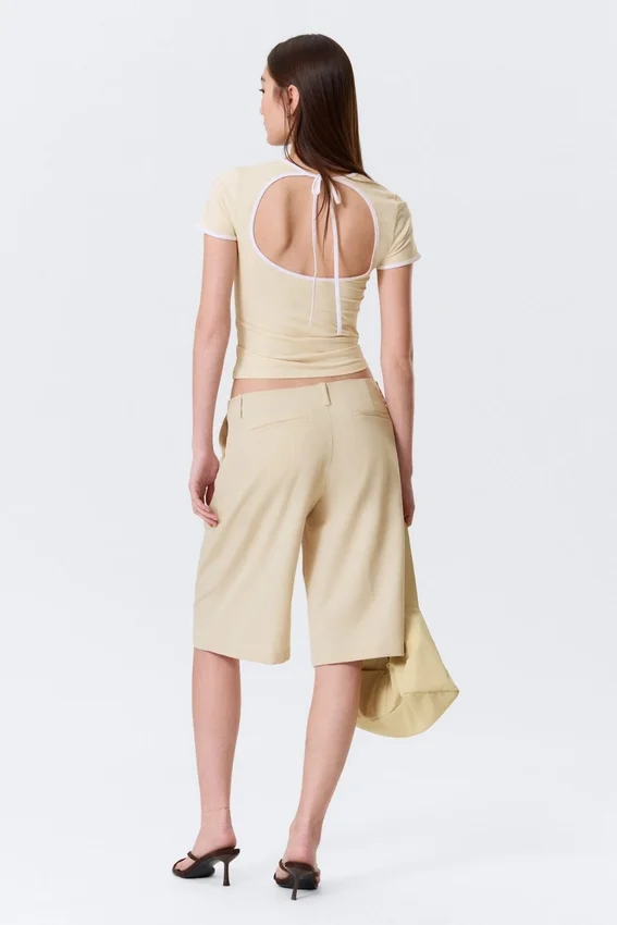 Pantalones cortos de traje holgados de talle bajo y largo tres cuartos – Beige claro Pantalones cortos de traje holgados de talle bajo y largo tres cuartos – Beige claro