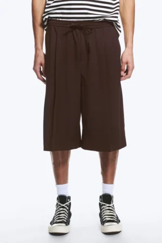 Pantalones cortos de traje holgados de talle medio – Marrón oscuro