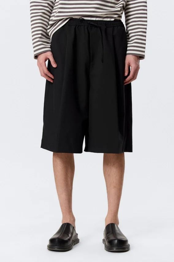 Pantalones cortos de traje holgados de talle medio – Negro Pantalones cortos de traje holgados de talle medio – Negro