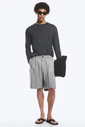 Pantalones cortos de traje holgados Uno – Gris claro empolvado Pantalones cortos de traje holgados Uno – Gris claro empolvado
