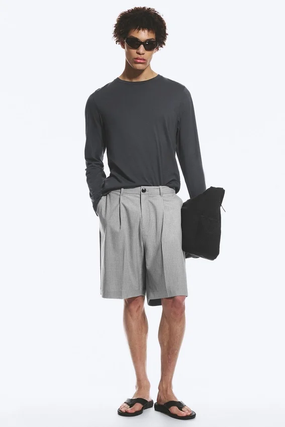 Pantalones cortos de traje holgados Uno – Gris claro empolvado Pantalones cortos de traje holgados Uno – Gris claro empolvado