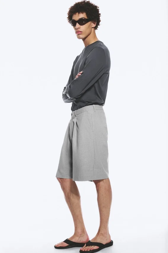 Pantalones cortos de traje holgados Uno – Gris claro empolvado Pantalones cortos de traje holgados Uno – Gris claro empolvado