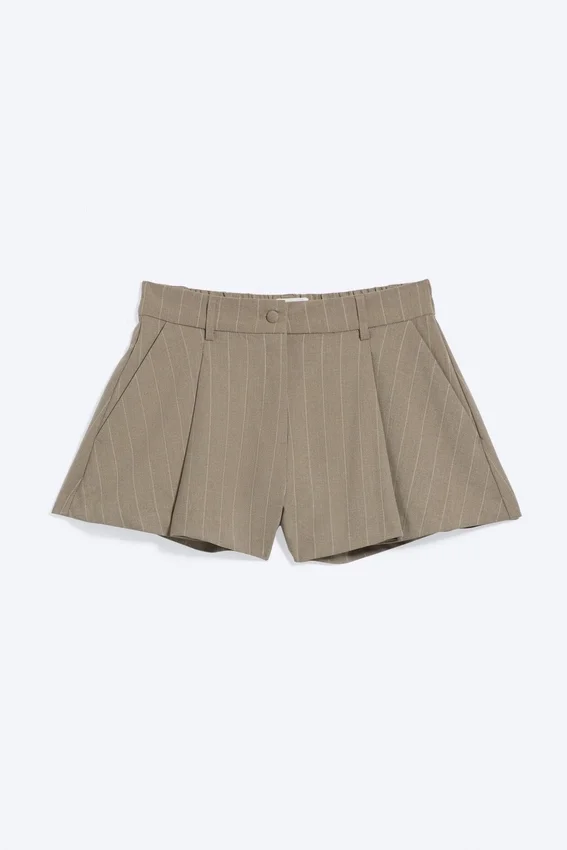 Pantalones cortos de traje mini con pliegues de corte holgado – Beige a rayas Pantalones cortos de traje mini con pliegues de corte holgado – Beige a rayas
