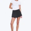 Pantalones cortos de traje mini holgados con pliegues – Negro Pantalones cortos de traje mini holgados con pliegues – Negro