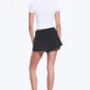 Pantalones cortos de traje mini holgados con pliegues – Negro Pantalones cortos de traje mini holgados con pliegues – Negro