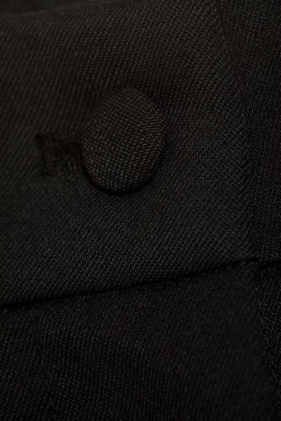Pantalones cortos de traje mini holgados con pliegues – Negro Pantalones cortos de traje mini holgados con pliegues – Negro