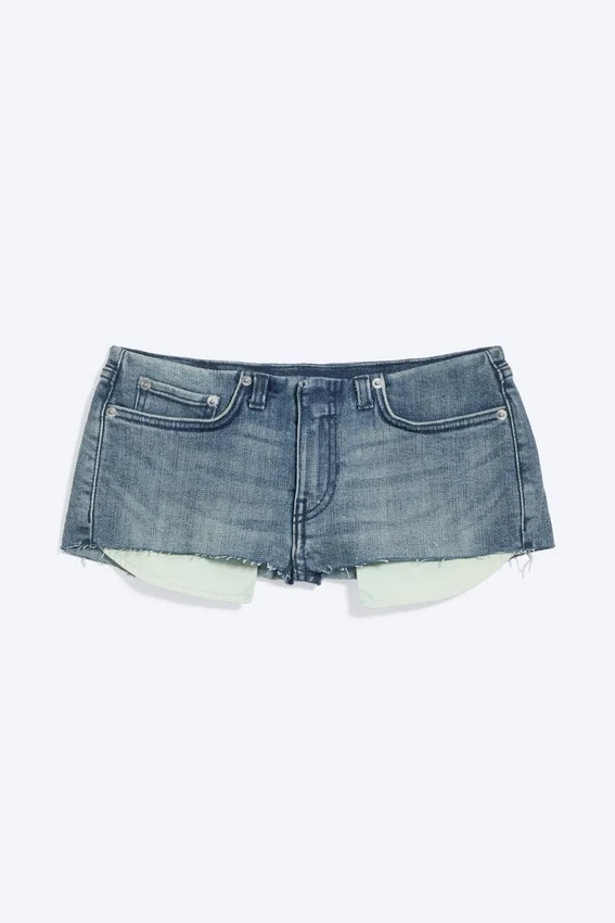 Pantalones cortos de vaqueros de talle bajo y corte ajustado Hour – Gloria Blue – Azul medio Pantalones cortos de vaqueros de talle bajo y corte ajustado Hour – Gloria Blue – Azul medio