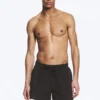 Pantalones cortos estructurados a media pierna – Negro Pantalones cortos estructurados a media pierna – Negro