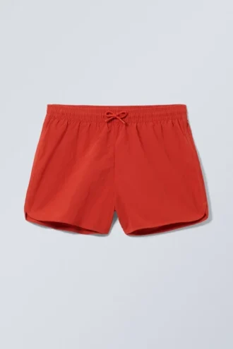 Pantalones cortos estructurados a media pierna – Rojo