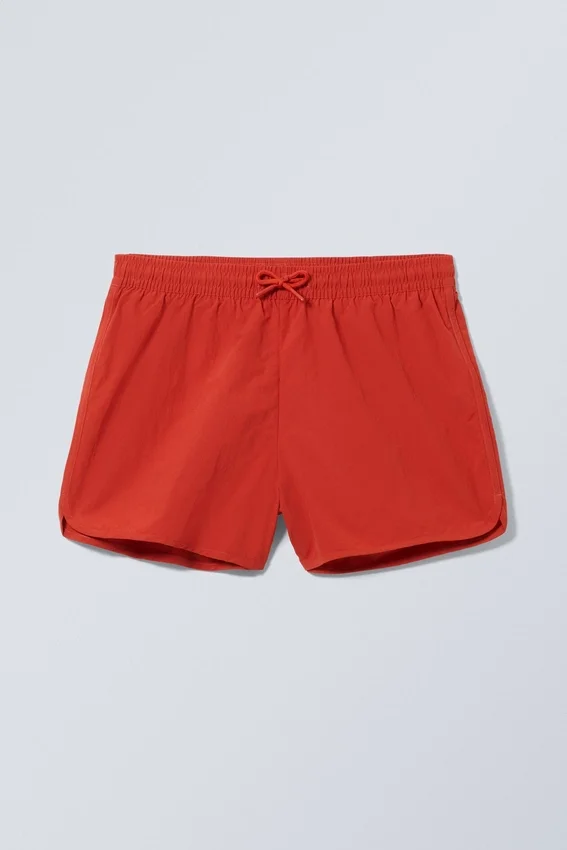 Pantalones cortos estructurados a media pierna – Rojo Pantalones cortos estructurados a media pierna – Rojo