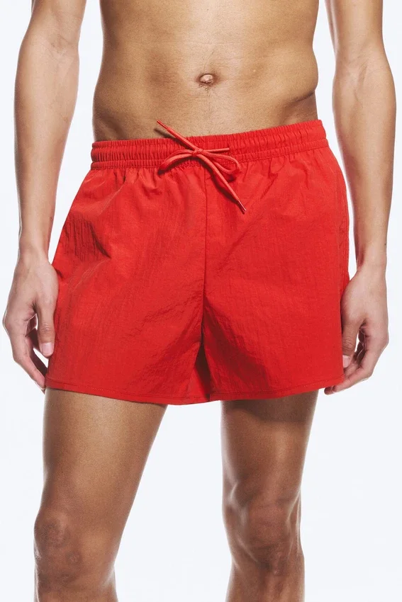 Pantalones cortos estructurados a media pierna – Rojo Pantalones cortos estructurados a media pierna – Rojo
