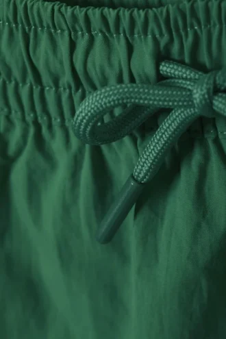 Pantalones cortos estructurados a media pierna – Verde oscuro Pantalones cortos estructurados a media pierna – Verde oscuro