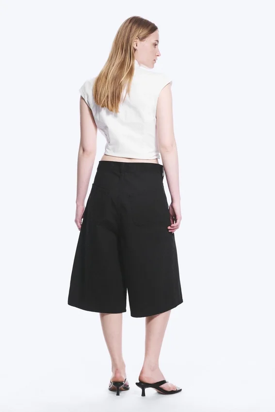 Pantalones cortos holgados Astro Loose Baggy de mezcla de lino – Negro Pantalones cortos holgados Astro Loose Baggy de mezcla de lino – Negro