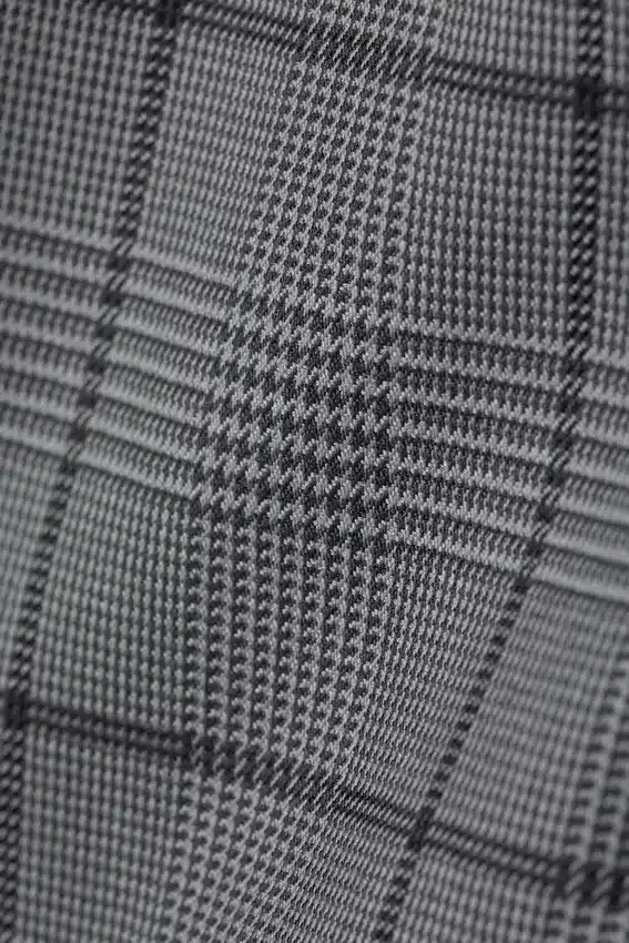 Pantalones cortos holgados de cintura baja – Gris a cuadros Pantalones cortos holgados de cintura baja – Gris a cuadros