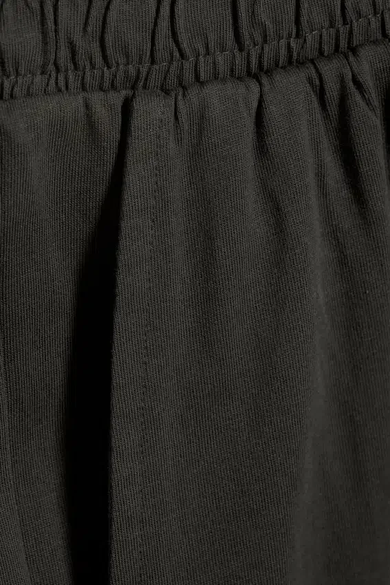Pantalones cortos holgados de jersey sin cremallera – Gris oscuro Pantalones cortos holgados de jersey sin cremallera – Gris oscuro