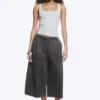 Pantalones cortos holgados de talle bajo – Gris oscuro Pantalones cortos holgados de talle bajo – Gris oscuro