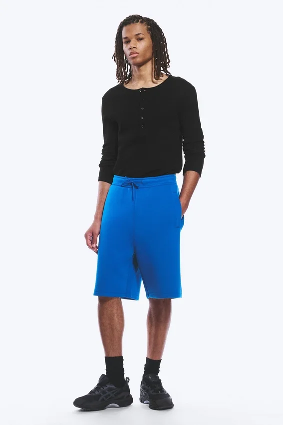 Pantalones cortos holgados de tejido scuba – Azul brillante Pantalones cortos holgados de tejido scuba – Azul brillante