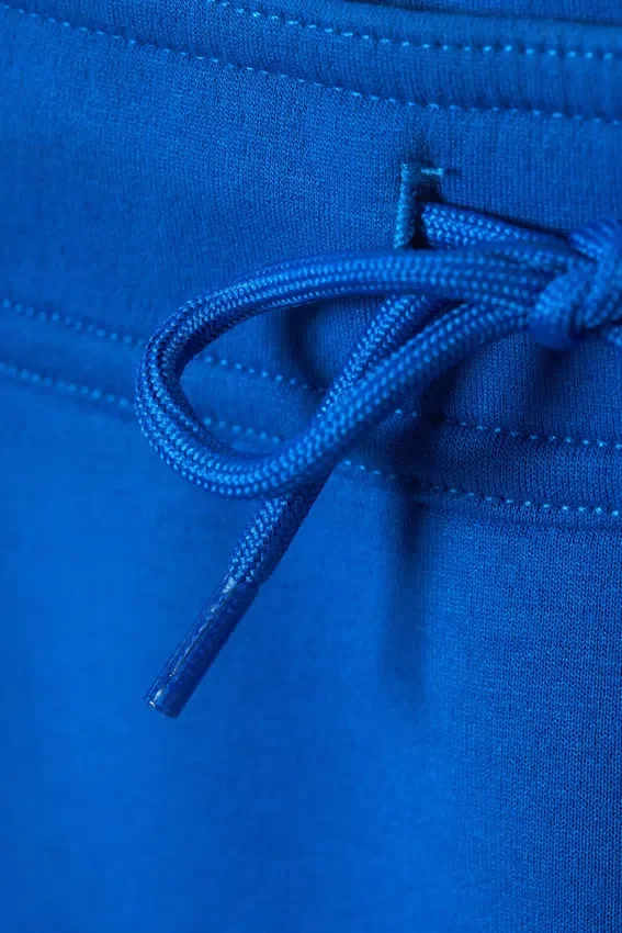 Pantalones cortos holgados de tejido scuba – Azul brillante Pantalones cortos holgados de tejido scuba – Azul brillante