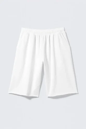 Pantalones cortos oversize de felpa hasta la rodilla – Blanco
