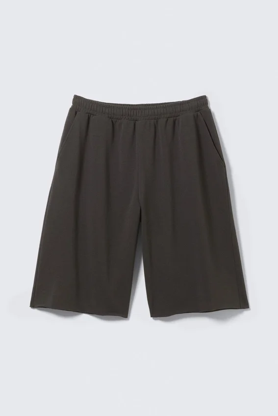 Pantalones cortos oversize de felpa hasta la rodilla – Gris oscuro Pantalones cortos oversize de felpa hasta la rodilla – Gris oscuro
