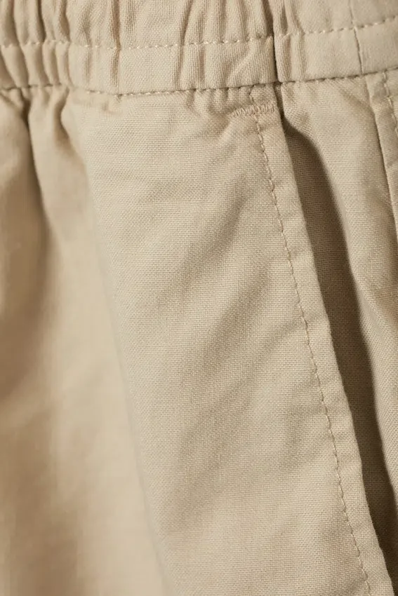Pantalones cortos Oxford de corte regular – Beige Pantalones cortos Oxford de corte regular – Beige