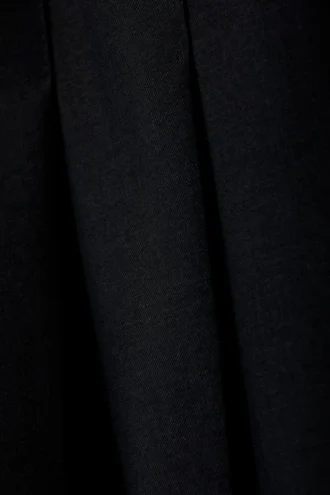 Pantalones cortos plisados – Negro