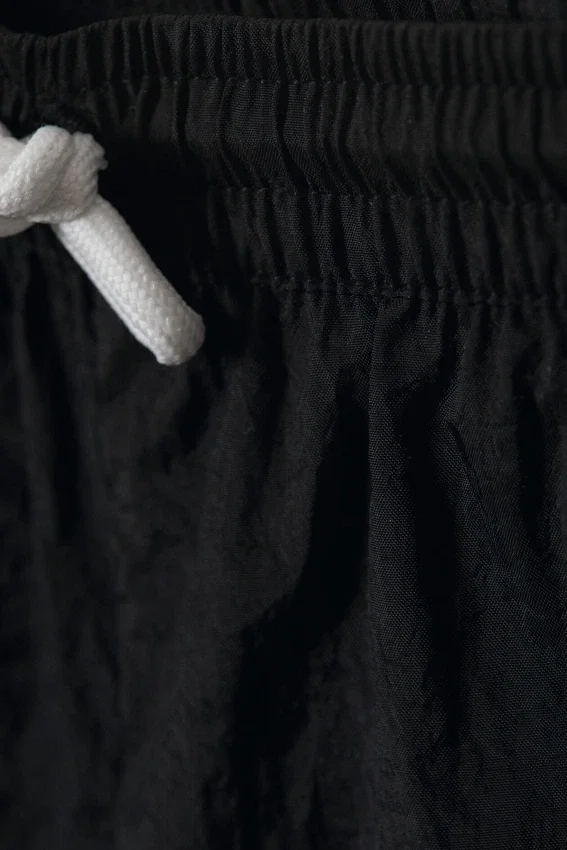 Pantalones cortos tipo bermuda – Negro Pantalones cortos tipo bermuda – Negro