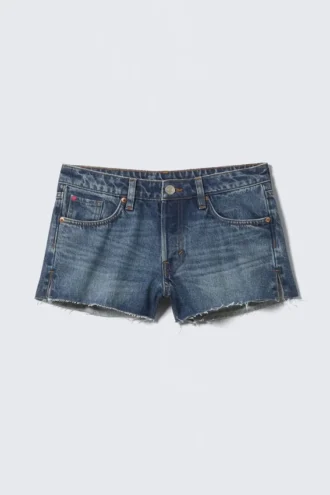 Pantalones cortos vaqueros de talle bajo con bajo sin rematar – Mountain Blue – Azul oscuro