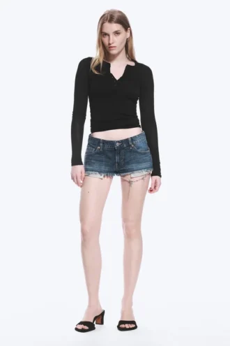 Pantalones cortos vaqueros de talle bajo con flecos Venus – Blue Hymn – Azul medio