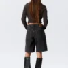 Pantalones cortos vaqueros de talle bajo Monterey – Negro ajustado