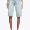 Pantalones cortos vaqueros de talle bajo y largo hasta la rodilla Atom – Azul Dream – Azul claro Pantalones cortos vaqueros de talle bajo y largo hasta la rodilla Atom – Azul Dream – Azul claro