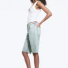Pantalones cortos vaqueros de talle bajo y largo hasta la rodilla Atom – Azul Dream – Azul claro Pantalones cortos vaqueros de talle bajo y largo hasta la rodilla Atom – Azul Dream – Azul claro