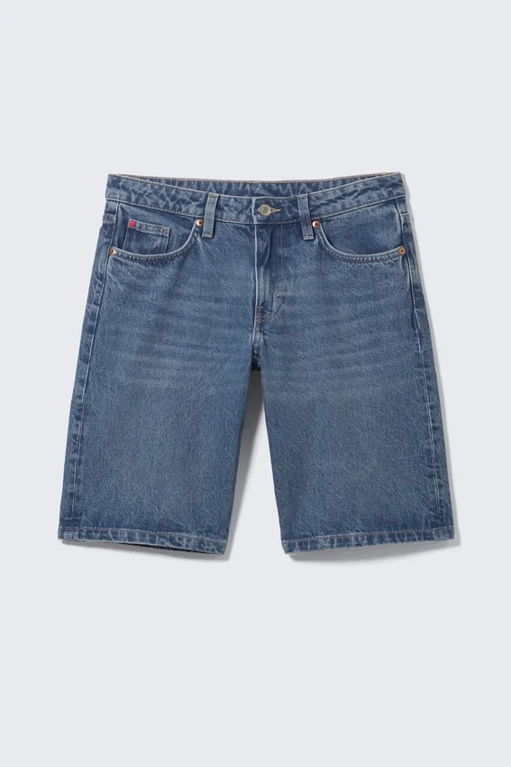Pantalones cortos vaqueros de talle bajo y pierna ancha de Imoo – Azul atardecer – Azul medio Pantalones cortos vaqueros de talle bajo y pierna ancha de Imoo – Azul atardecer – Azul medio