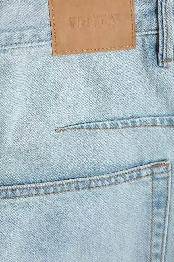 Pantalones cortos vaqueros de talle medio, holgados y con pinzas – Dream Blue – Azul claro Pantalones cortos vaqueros de talle medio, holgados y con pinzas – Dream Blue – Azul claro
