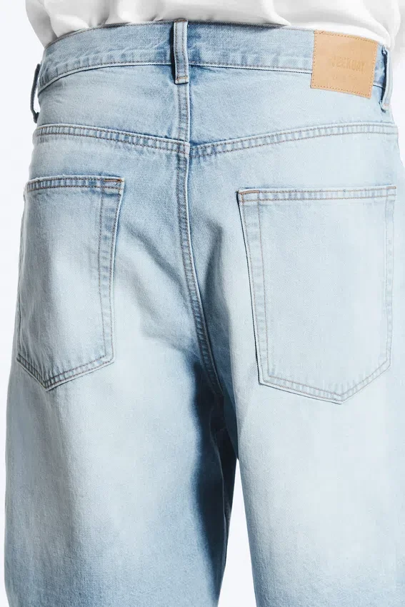 Pantalones cortos vaqueros holgados de talle medio Astro Loose Baggy – Azul Kimberley – Azul claro Pantalones cortos vaqueros holgados de talle medio Astro Loose Baggy – Azul Kimberley – Azul claro