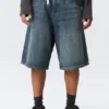 Pantalones cortos vaqueros holgados de talle medio Astro Loose Baggy – Blue Hymn – Azul medio Pantalones cortos vaqueros holgados de talle medio Astro Loose Baggy – Blue Hymn – Azul medio