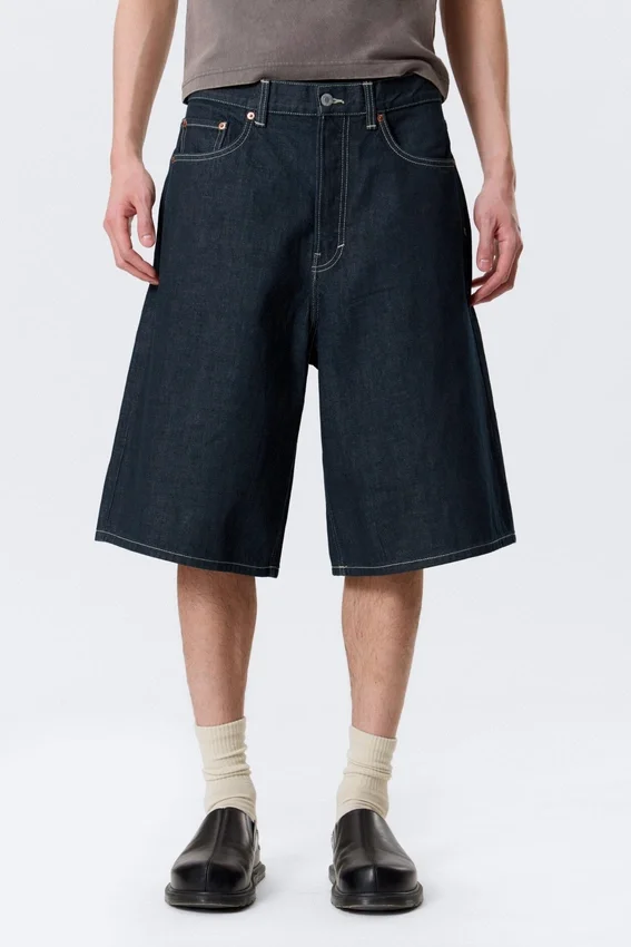 Pantalones cortos vaqueros holgados de talle medio Astro Loose Baggy – Blue Rinse – Azul oscuro Pantalones cortos vaqueros holgados de talle medio Astro Loose Baggy – Blue Rinse – Azul oscuro
