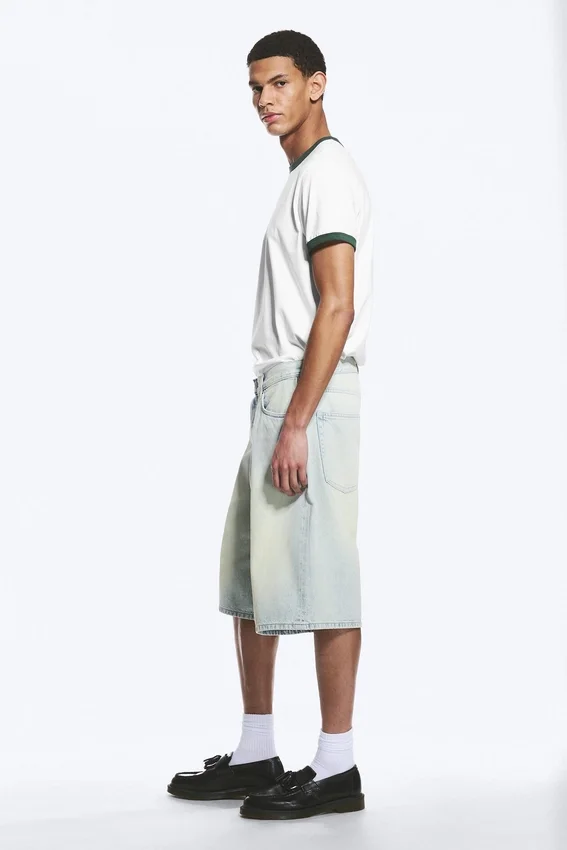 Pantalones cortos vaqueros holgados de talle medio Astro Loose Baggy – Citizen Blue – Azul claro Pantalones cortos vaqueros holgados de talle medio Astro Loose Baggy – Citizen Blue – Azul claro