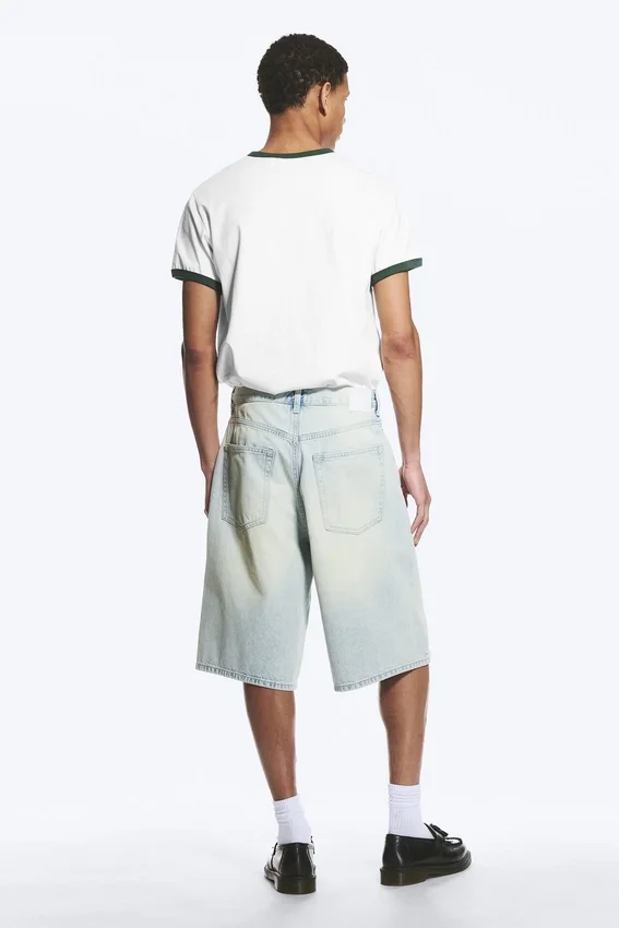 Pantalones cortos vaqueros holgados de talle medio Astro Loose Baggy – Citizen Blue – Azul claro Pantalones cortos vaqueros holgados de talle medio Astro Loose Baggy – Citizen Blue – Azul claro