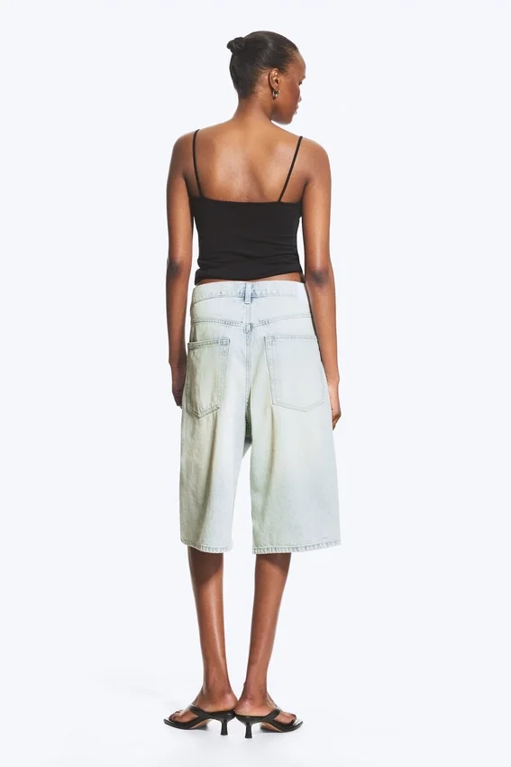 Pantalones cortos vaqueros holgados de talle medio Astro Loose Baggy – Citizen Blue – Azul claro Pantalones cortos vaqueros holgados de talle medio Astro Loose Baggy – Citizen Blue – Azul claro
